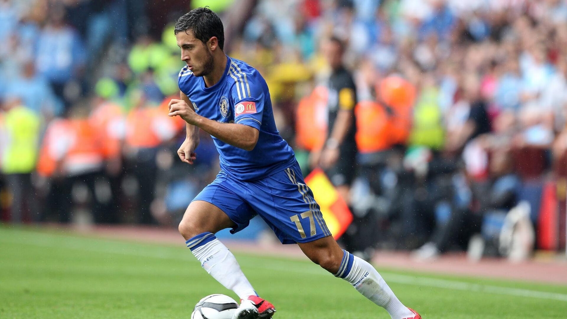 全球车迷狂欢:不同国家的赛场习俗,国外赛车场地